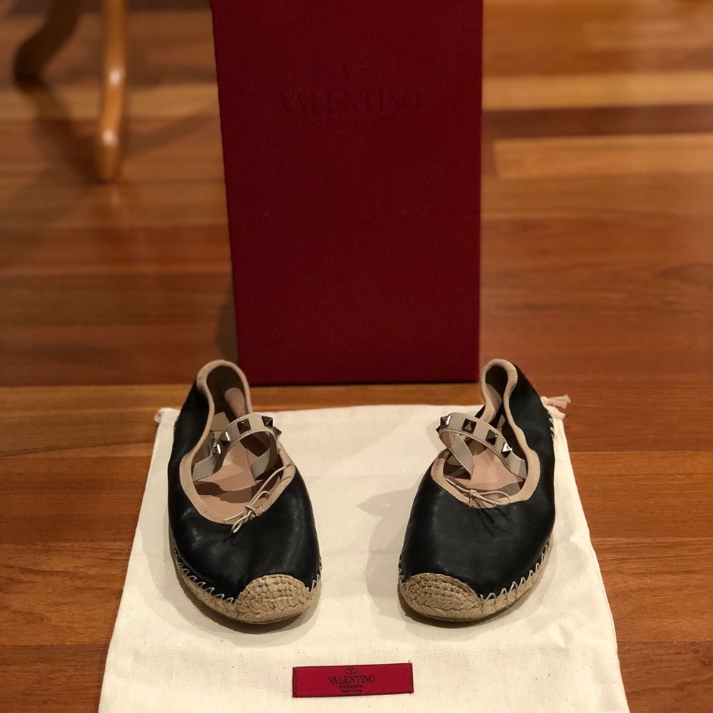 Valentino ballet flats -black and nude w/ studs, 7
